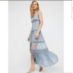 ISO / SWAP 🦄 Victorian Buttonfront Maxi Blue FP